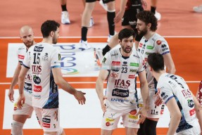 米乐体育m6注册转会期塞维利亚备战意大利杯；造点机会细节曝光；引发热议；控场能力受关注的简单介绍